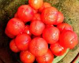 A picture of step 3 of Heirloom tomatoes marinated.