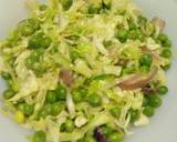 A picture of step 3 of Steamed cabbage and peas.