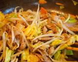 A picture of step 4 of Sweet and Salty Miso Flavored Stir-Fried Meat and Vegetables.