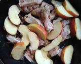 A picture of step 2 of Pork with apple and onion.