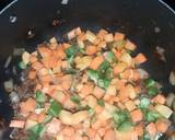 A picture of step 4 of Stir Fry Potatoes and Vegetables.