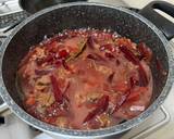 A picture of step 5 of Beets and Beef Soup.