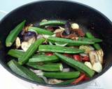 A picture of step 5 of Thai Red Vegetables Curry Linguine.