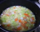 A picture of step 2 of A chowder full of vegetables with bacon and welsh onions.