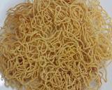 A picture of step 3 of Crispy noodles and vegetables  (vegetarian bird's nest).