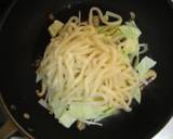 A picture of step 4 of Stir Fried Udon Noodles with Lots Of Vegetables.