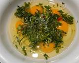 รูปขั้นตอนการทำที่ 1 ของ เมนูคีโตไข่เจียวใบมะกรูดพริกขี้หนู