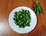 A picture of step 1 of Punjabi masala okra sabzi🧅🍅🌶️🥭.