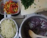 A picture of step 1 of Cabbage Capsicum stir fry.