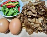 รูปขั้นตอนการทำที่ 1 ของ เห็ดหูหนูผัดไข่(เมนูมังสวิรัติ)