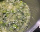 A picture of step 3 of Leek, pea and potato soup.