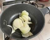 A picture of step 1 of Beets and Beef Soup.