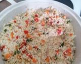 A picture of step 4 of Vegetable rice.