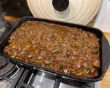 A picture of step 6 of Mushroom and ale pie.