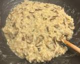 A picture of step 4 of Creamy mushroom risotto.