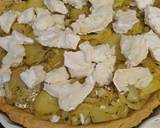 A picture of step 4 of Goat Cheese, potato and onion tart.