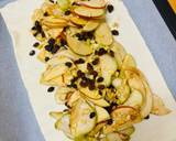 A picture of step 4 of Apple and pear pie in puff pastry.