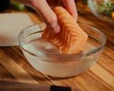 A picture of step 4 of Salmon Poke.