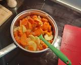 A picture of step 2 of Courgette, carrot and sweet potato soup.