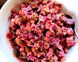 A picture of step 4 of Beet salad with tuna.