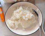 รูปขั้นตอนการทำที่ 1 ของ ข้าวผัดไข่ใส่เห็ดและแครอท