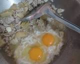 รูปขั้นตอนการทำที่ 4 ของ ผัดผักกาดดองหมูสับใส่ไข่ ไม่ใช้น้ำมัน
