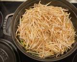 A picture of step 5 of 🍲Hot pot - pork, Chinese cabbage and many vegetables in Japanese & Chinese flavour.