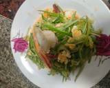 รูปขั้นตอนการทำที่ 3 ของ แตงกวาผัดไข่กับกุ้ง