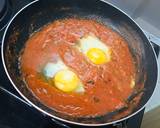 A picture of step 6 of Eggs in tomato sauce.