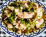 รูปขั้นตอนการทำที่ 3 ของ หมูสะดุ้งดอกสะเดาผักก้านจองเผา🌶️🧄