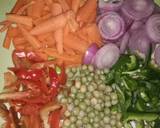 A picture of step 1 of Vegetables sauce.