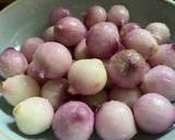 A picture of step 1 of Pickled Onions.