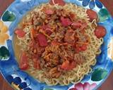 A picture of step 3 of Beef Taocu Soup Noodle with Tomato.