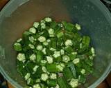 A picture of step 2 of Beef okra and ugali.