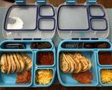 A picture of step 1 of Pizza Lunchable bento box.