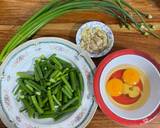 รูปขั้นตอนการทำที่ 1 ของ ดอกหอมผัดไข่