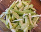 A picture of step 3 of Quick celery salad - sasame oil flavoured セロリの中華和え.