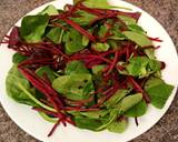 A picture of step 4 of Salad with duck, pears, apples and beets.