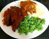 A picture of step 10 of My Braising Steak in Onion Gravy with Mashed Potato & Peas 😍.