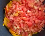 A picture of step 3 of Rosted bell peppers and tomatoes.