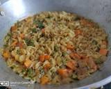 A picture of step 3 of Vegetable Maggi.