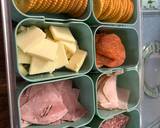 A picture of step 1 of Snackle box Lunchable.