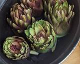 A picture of step 6 of Breadcrumbs-stuffed artichokes.