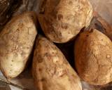 A picture of step 1 of Potato with vegetable sauce (Dankalin hausa da sauce).