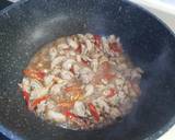 รูปขั้นตอนการทำที่ 2 ของ สะโพกไก่ผัดโหระพา #