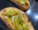 A picture of step 6 of Welsh rarebit with leeks.