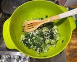 A picture of step 5 of Broccoli, feta and spinach quiche.