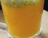 A picture of step 3 of Passion fruit squash.