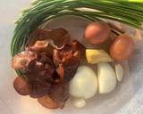 รูปขั้นตอนการทำที่ 1 ของ เห็ดหูหนูเส้นผัดกุ่ยช่ายกับไข่🍄🥚🍳