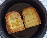 รูปขั้นตอนการทำที่ 2 ของ Toast โทสโฮมเมด 2 รส